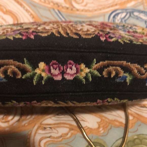 Beautifully hand made tapestry bag - Picture 5 of 8